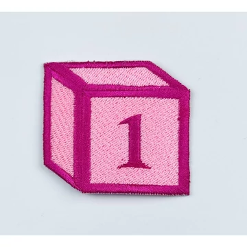 Hímzett számlap textil zászlófüzérhez rózsaszín alapon pink színben