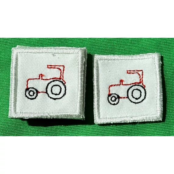 Hímzett óvodai jel traktor
