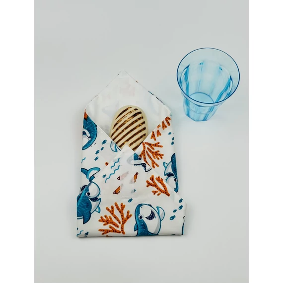 Textil újraszalvéta, szendvics csomagoló- cápás